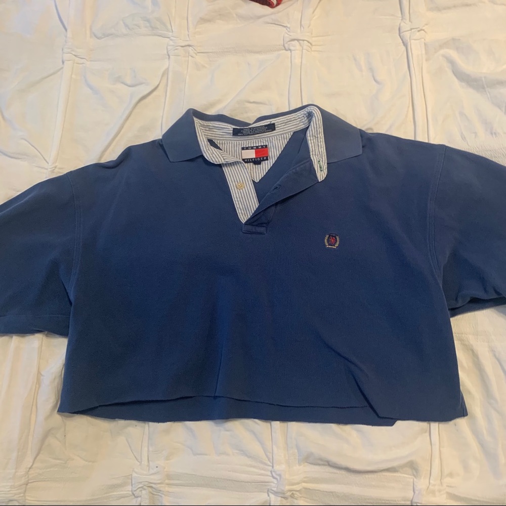 cropped collared tommy tee!
